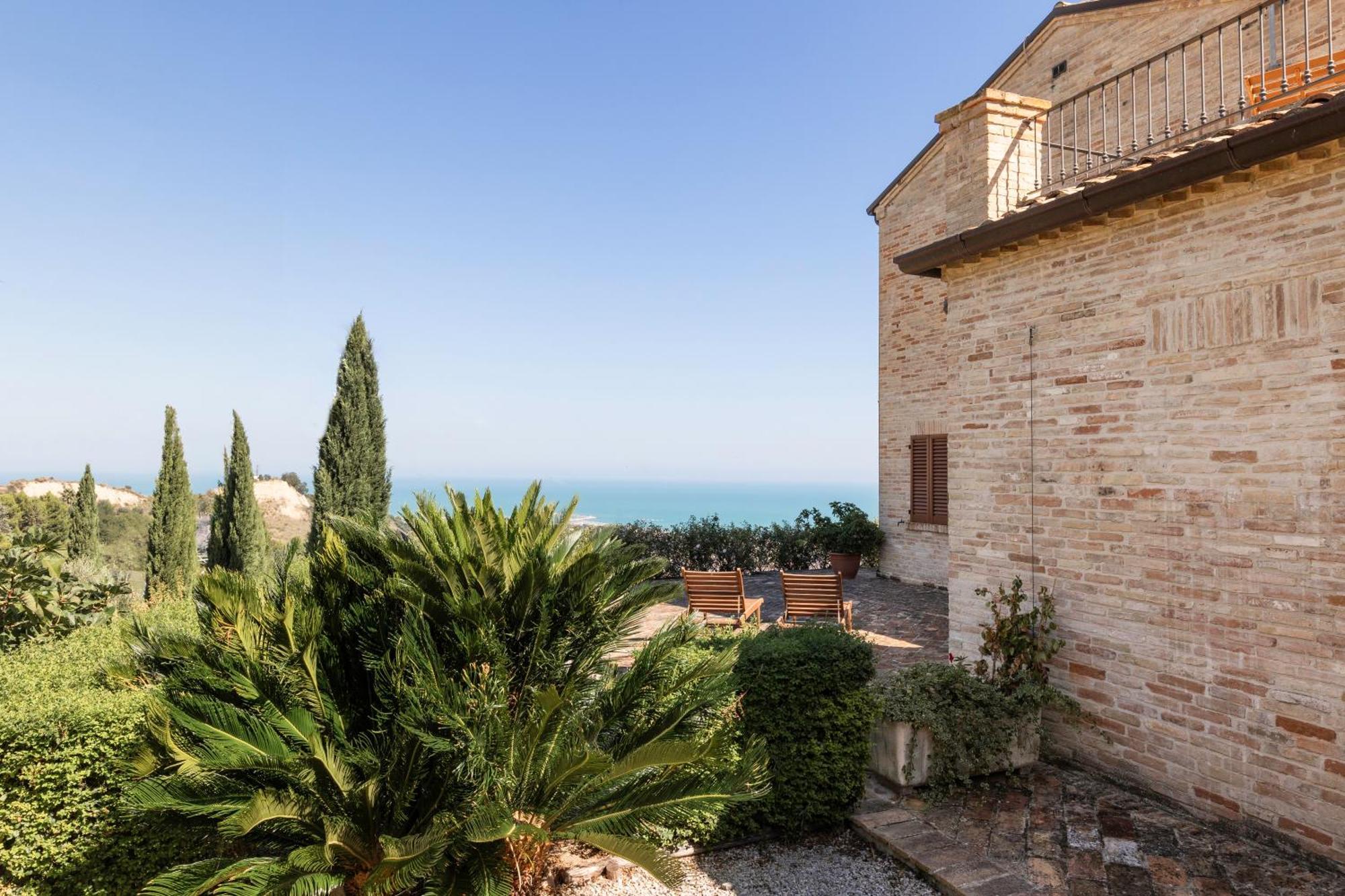 Villa Cri Cri B&B Di Charme San Benedetto del Tronto Exterior photo