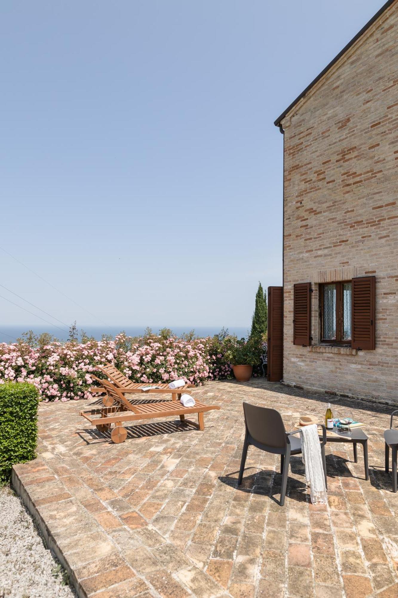 Villa Cri Cri B&B Di Charme San Benedetto del Tronto Exterior photo