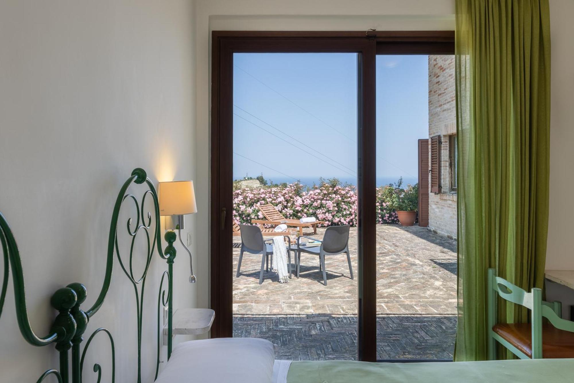 Villa Cri Cri B&B Di Charme San Benedetto del Tronto Exterior photo