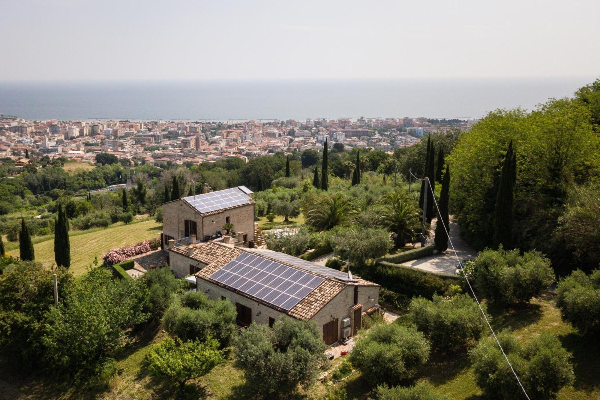 Villa Cri Cri B&B Di Charme San Benedetto del Tronto Exterior photo