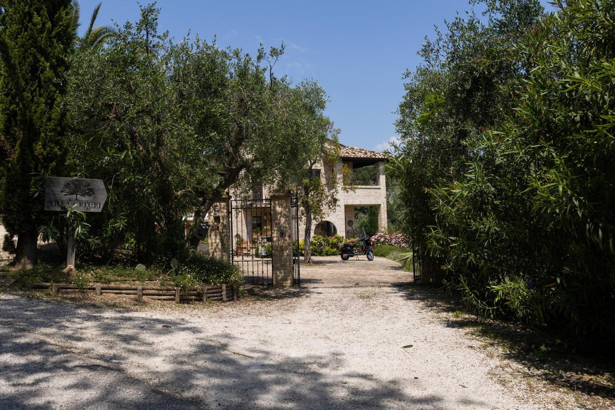 Villa Cri Cri B&B Di Charme San Benedetto del Tronto Exterior photo